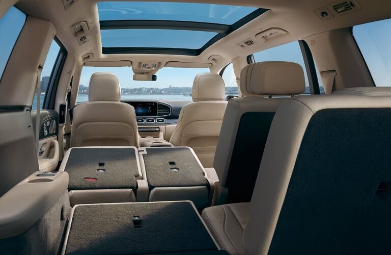 2022 Mercedes-Benz GLS cargo room