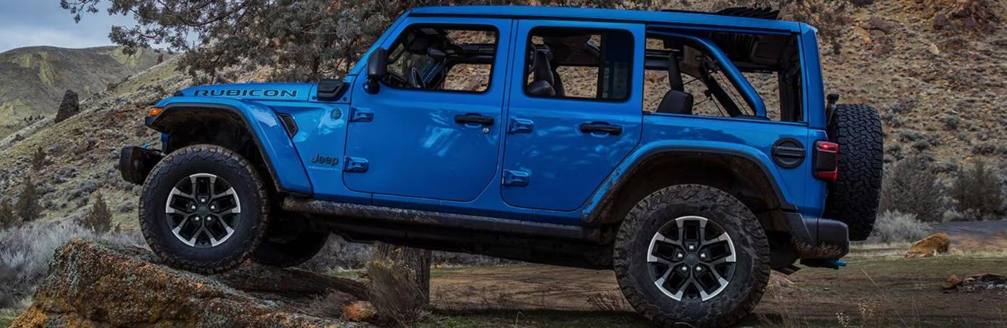 2025 Jeep Wrangler exterior front side view