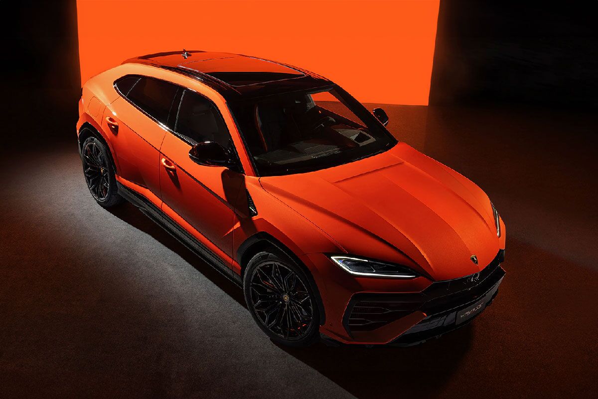 Revuelto side profile