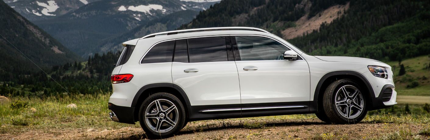 2020 MB GLB exterior passenger side profile