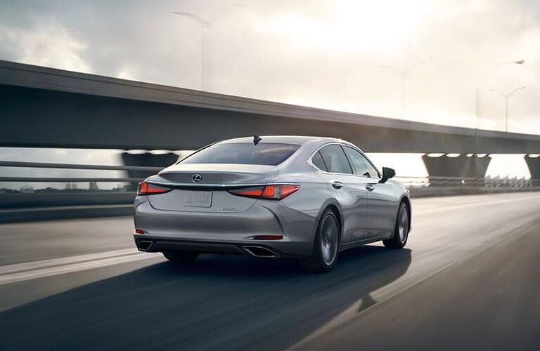 2020 Lexus ES 350 Luxury vs. F Sport