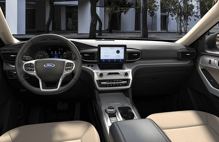 2023 Ford Explorer XLT front seats