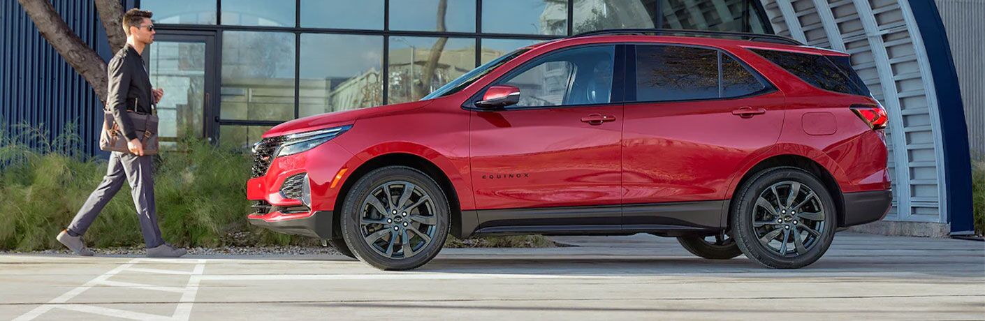 2022 Chevrolet Equinox side view