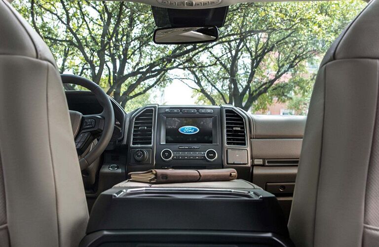 Centre console and touchscreen of 2019 Ford Expedition
