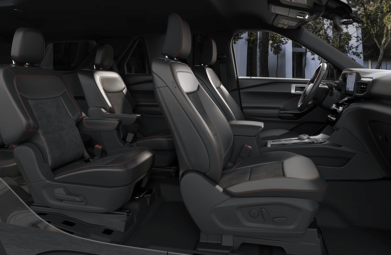 2023 Ford Explorer Limited seating side view