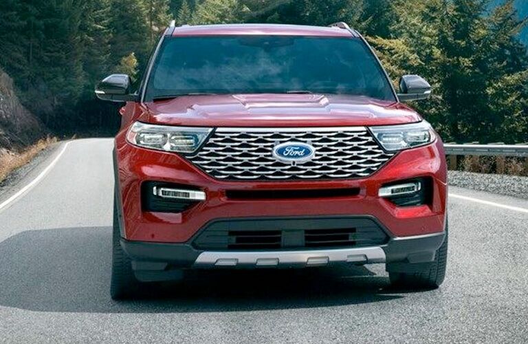 Front grille and headlights of 2020 Ford Explorer Limited