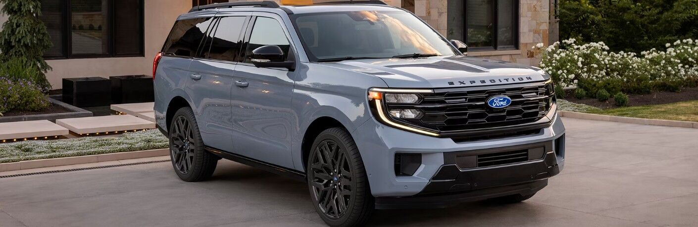2027 Ford Expedition front and side view