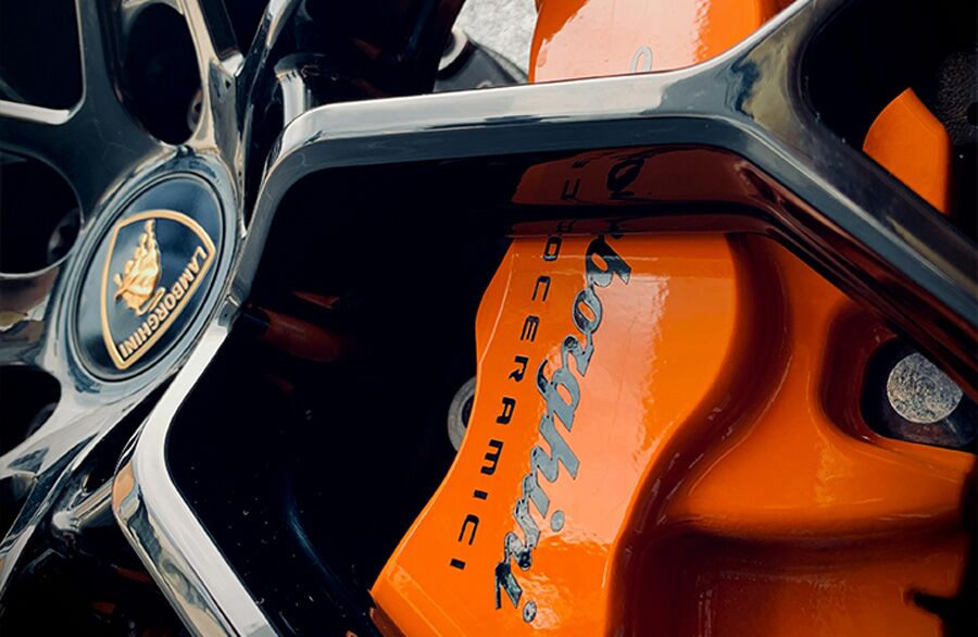 Mechanic tuning aligner for wheel alignment in a garage