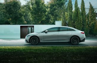 2023 Mercedes-Benz EQE Side View