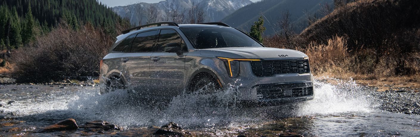 front and side view of the 2025 Kia Sorento in water