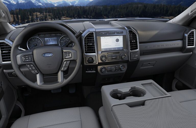 2020 Ford Super Duty F-350 XLT steering wheel