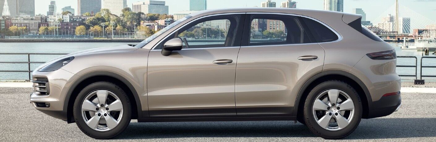 2022 Porsche Cayenne side profile