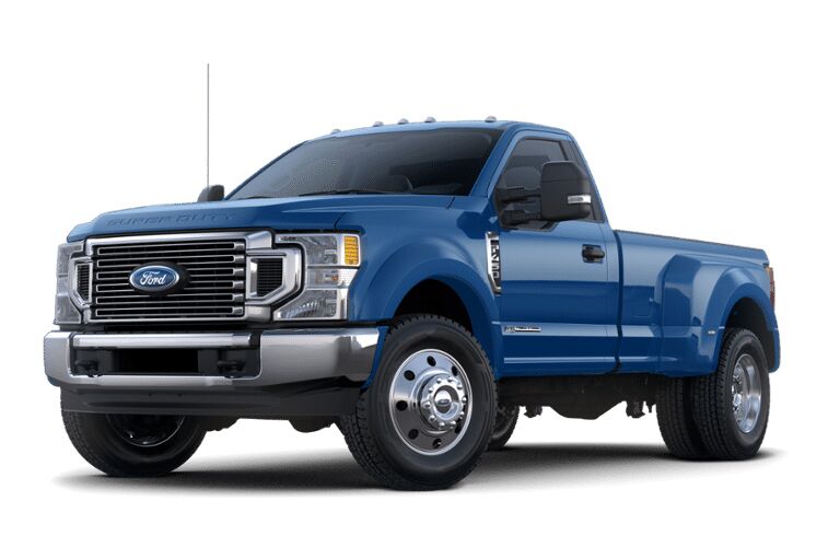 2022 Ford F-450 Super Duty XLT front view