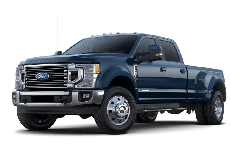 2022 Ford Super Duty Lariat front view