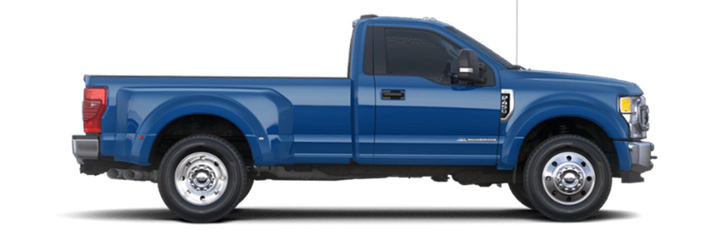 2022 Ford F-450 Super Duty XLT side view