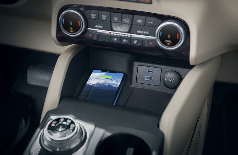 2022 Ford Escape SEL phone holder