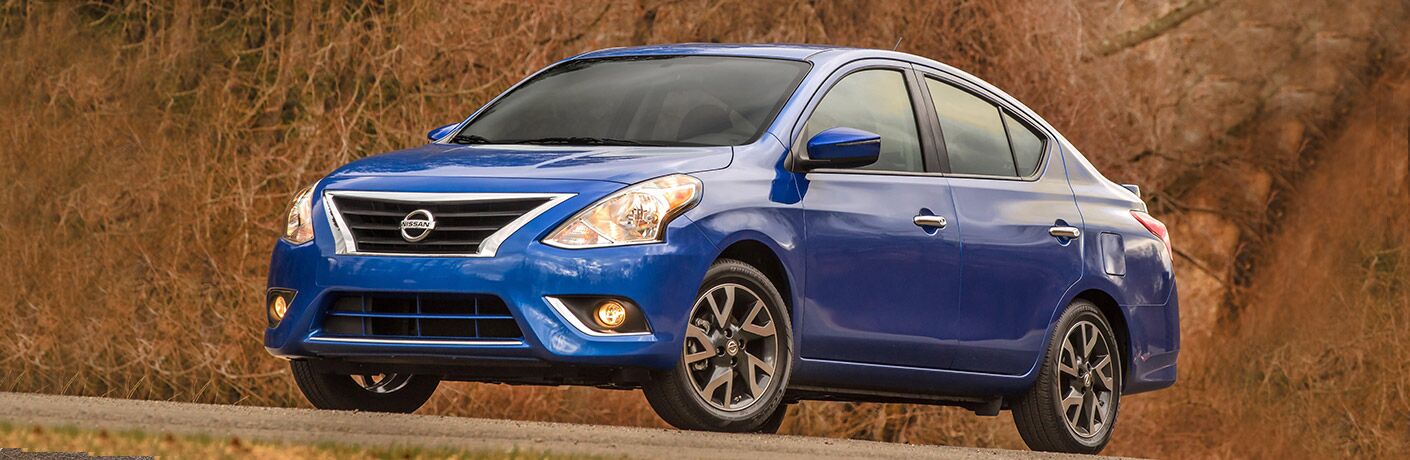 2018 blue nissan versa