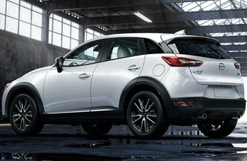 rear hatch taillight design 2017 mazda cx-3