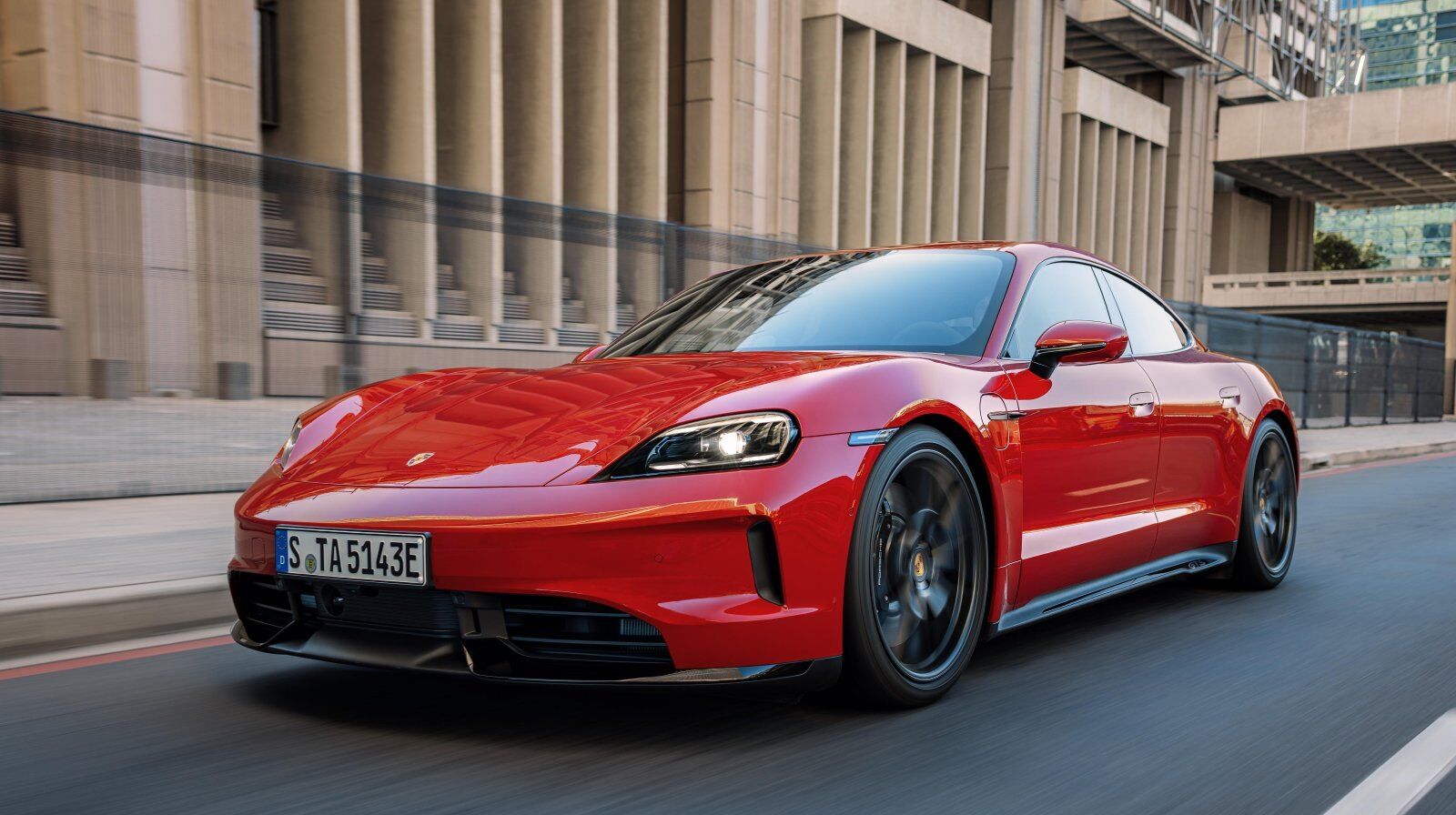 Porsche Taycan with PDCC Sport keeping the body level – Champion Porsche Pompano Beach, FL
