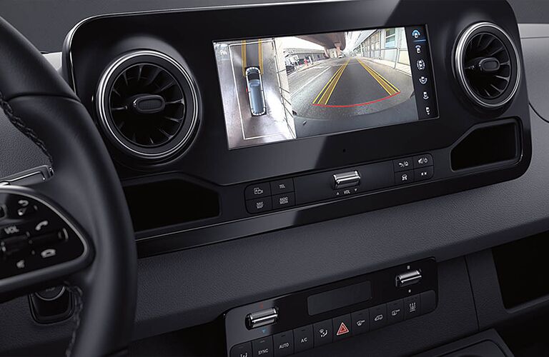 2022 Mercedes-Benz Sprinter Crew Van display screen