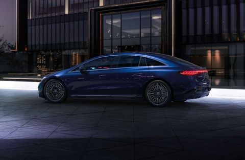2022 Mercedes-Benz EQS Side View