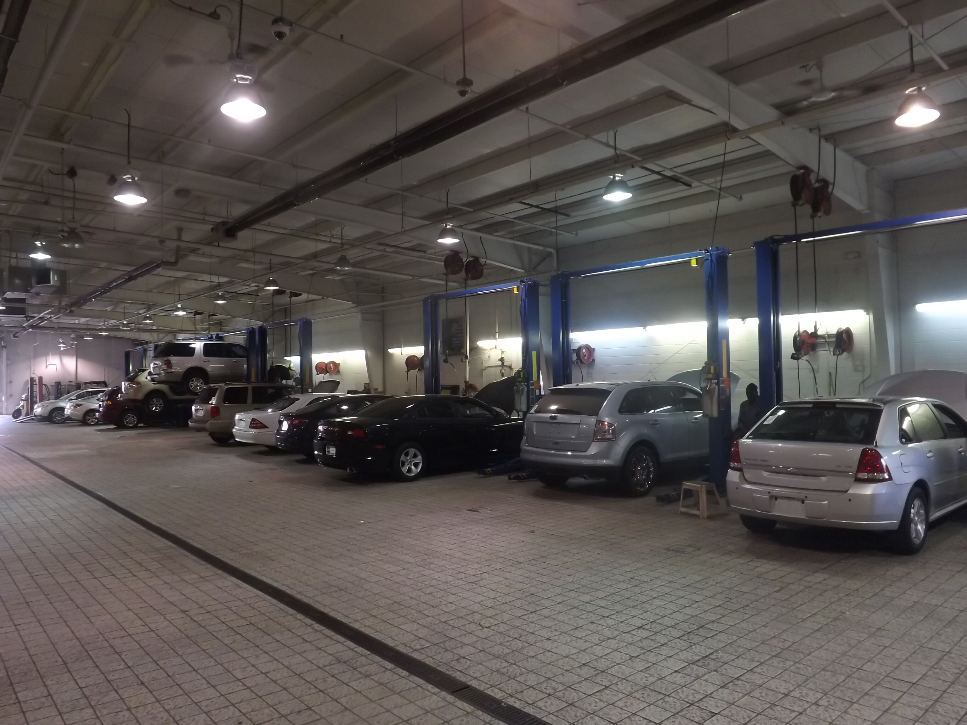 Pars Cars Dealership Photos