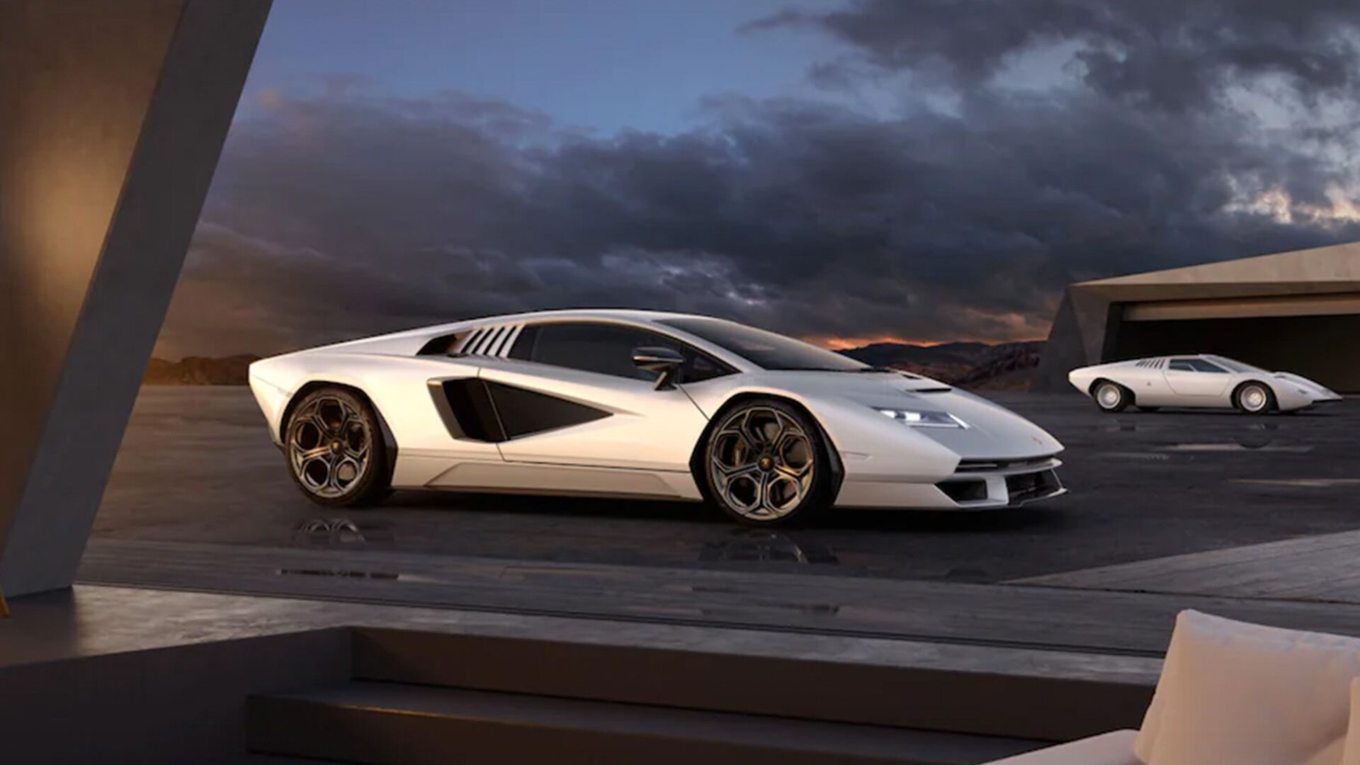 Countach LPI 800-4 exterior