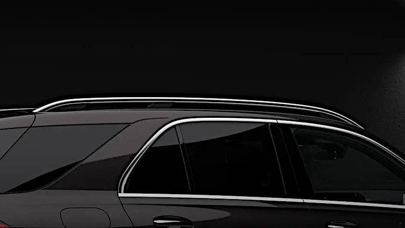 The optional acoustic glass and standard roof rail on the AMG® GLE 53 4MATIC+ SUV