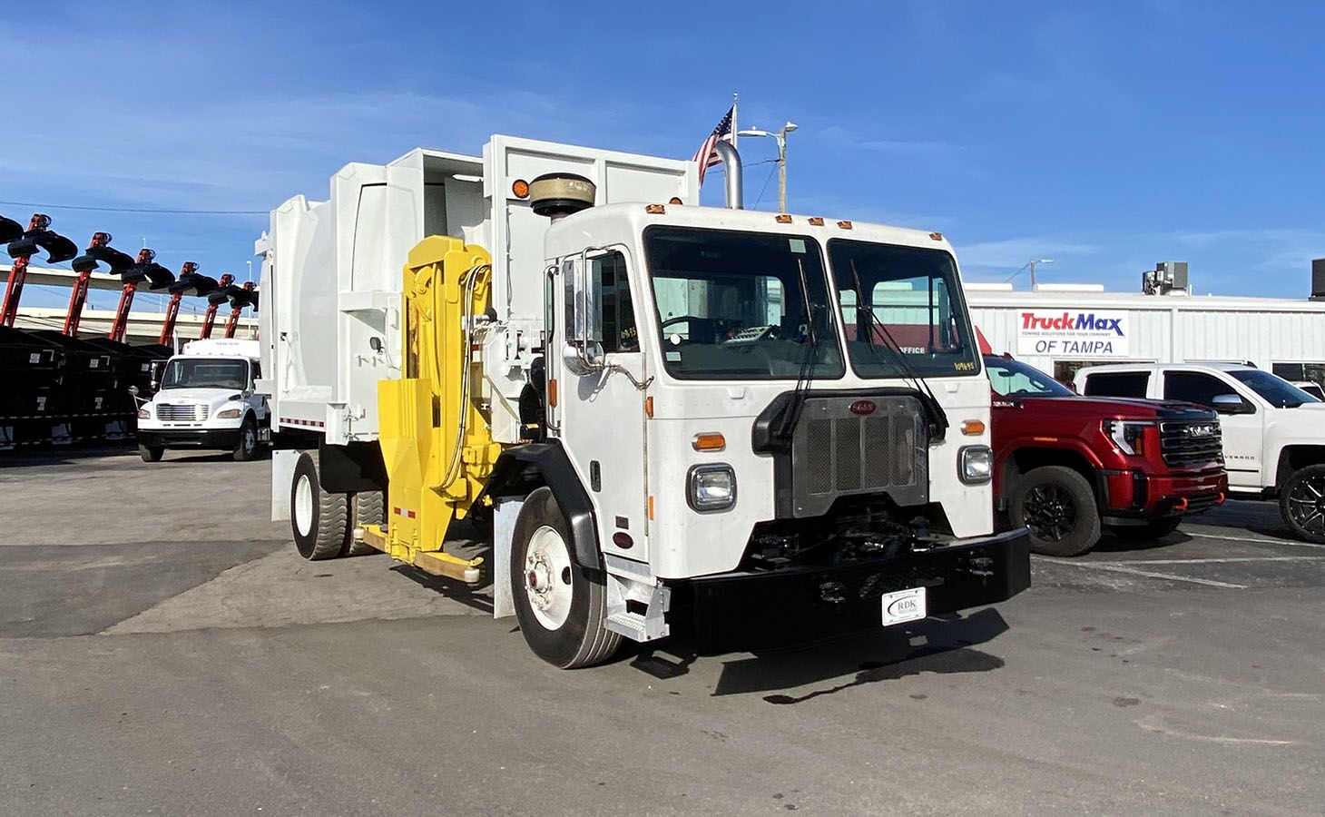 2021 Peterbilt Side Loader Garbage Truck