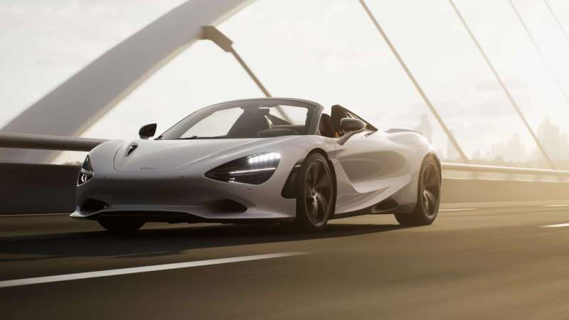 A front external view of the 2025 McLaren 750s