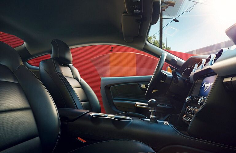 Front two seats of 2019 Ford Mustang