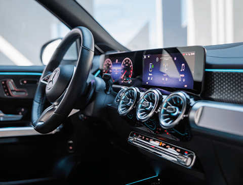 GLB 250 GLB 250 Pinnacle Trim, MB-Tex/microfiber, and Illuminated Star Pattern trim