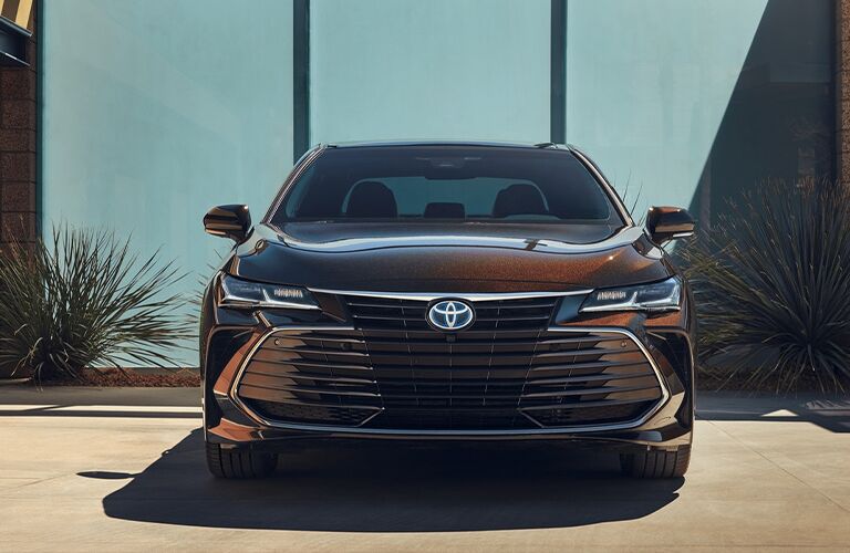 2021 Toyota Avalon Hybrid brown front view