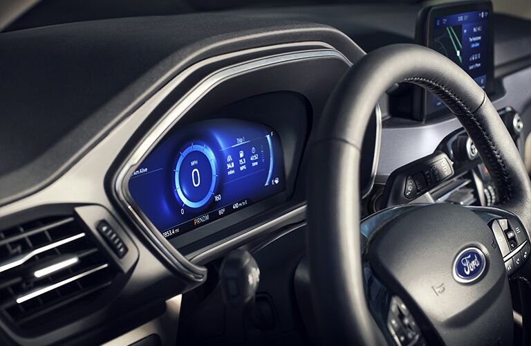 2022 Ford Escape Titanium steering wheel