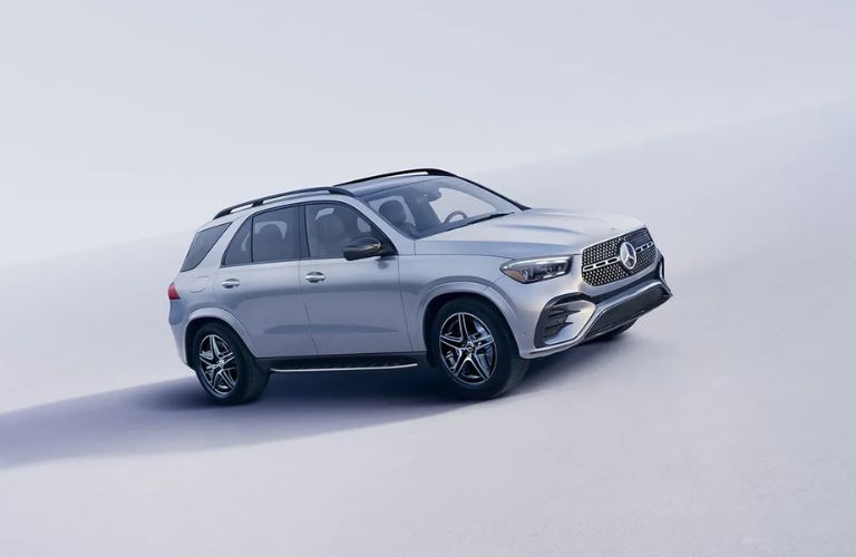 2025 Mercedes-Benz GLE exterior front view