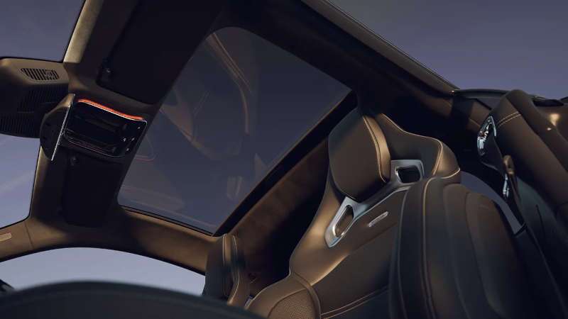 The available panoramic sunroof in the Mercedes-Benz AMG® GT 63 Coupe