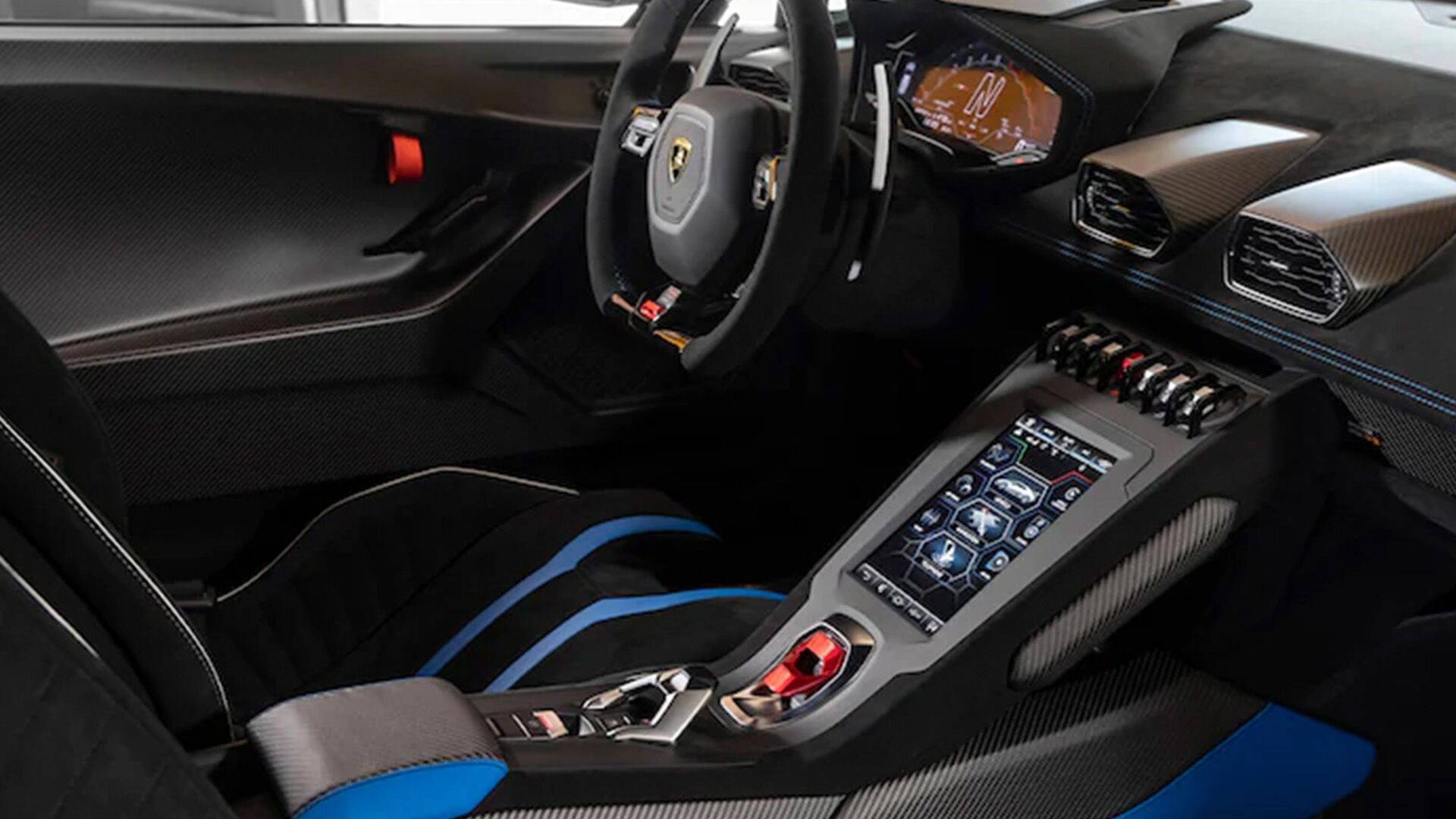 Huracán STO interior