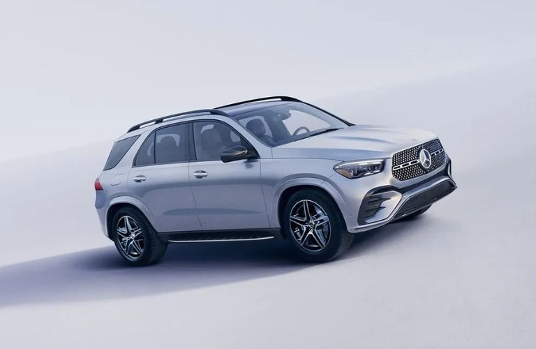 diagonal front view image of the 2025 Mercedes-Benz GLE SUV