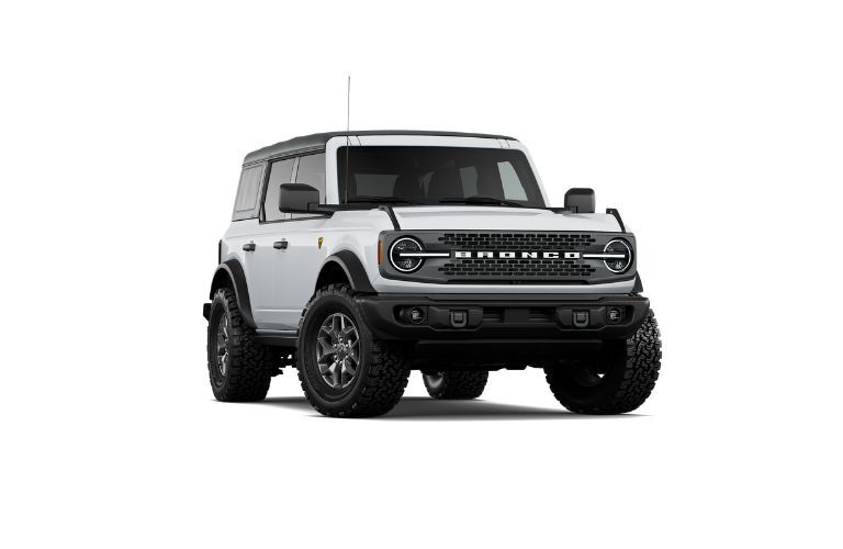 Ford Bronco Badlands in white