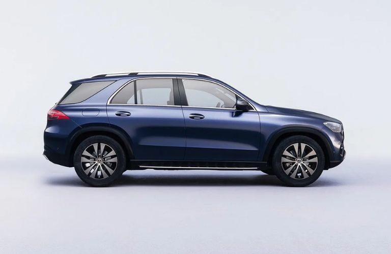 Side view of the 2024 Mercedes-Benz GLE