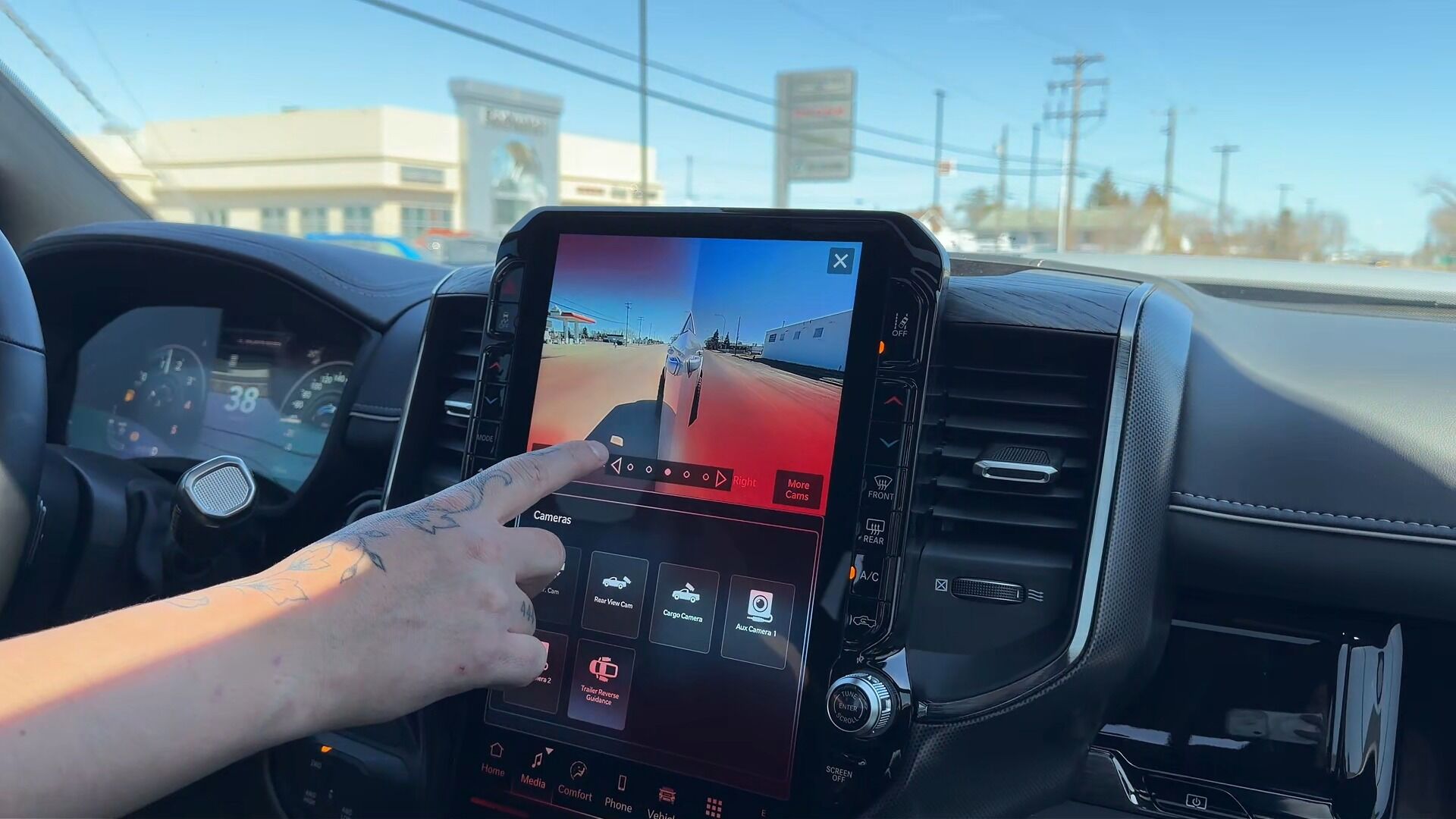 14-Inch Display & Live Camera Feed Demo