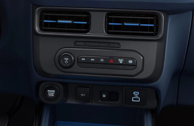 2025 Ford Maverick XLT vents and buttons