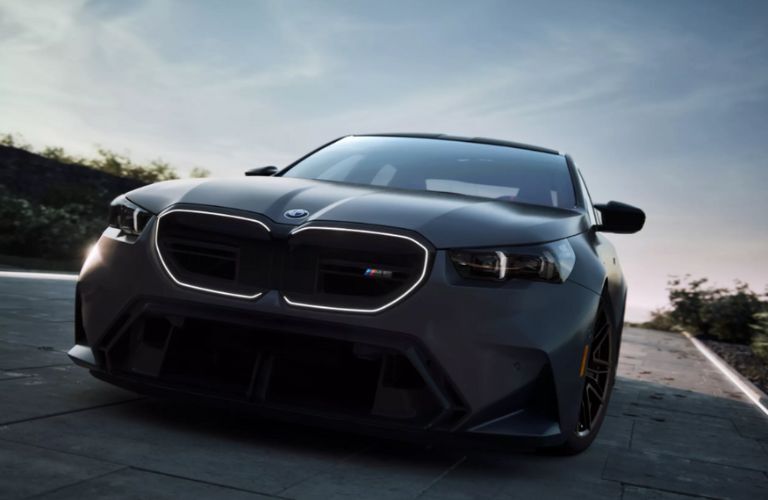 2023 BMW M5 frontview
