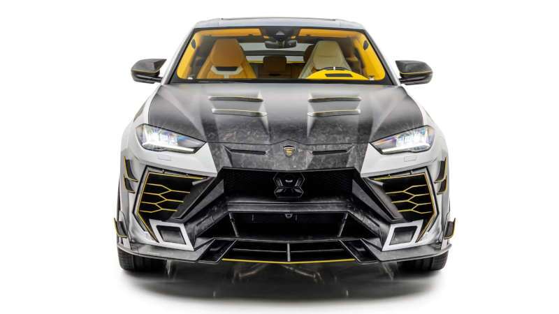 A front exterior view of the 2025 Lamborghini Urus Mansory