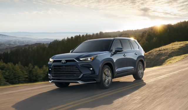 front quarter view of the Toyota Grand Highlander