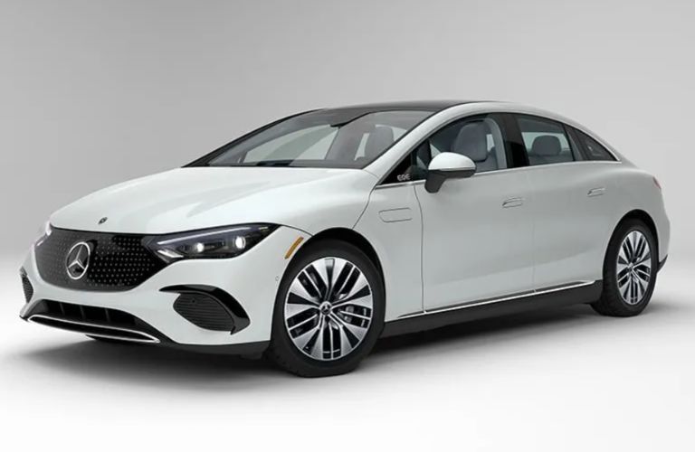 front quarter view of the 2025 Mercedes-Benz EQE 500 4MATIC® Sedan