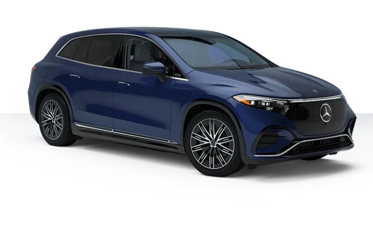 Front-quarter view of the 2024 Mercedes-Benz EQE 500 4MATIC
