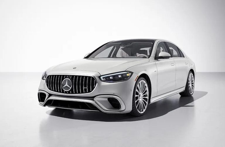 front view image of the 2024 Mercedes-Benz AMG S 63 E PERFORMANCE
