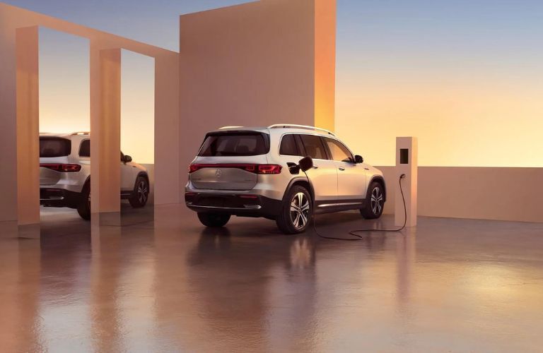 2024 Mercedes-Benz EQB 250+ SUV charging