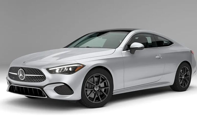 Front-quarter view of the 2025 Mercedes-Benz CLE 300 4MATIC® Coupe Silver